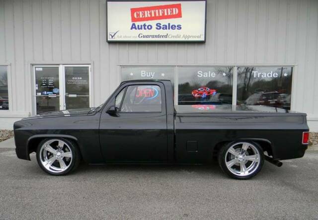 1985 chevrolet c10 lowered showtruck