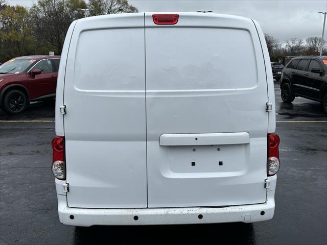 2021 nissan nv200 sv