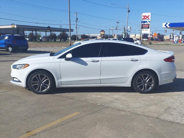 2017 ford fusion se