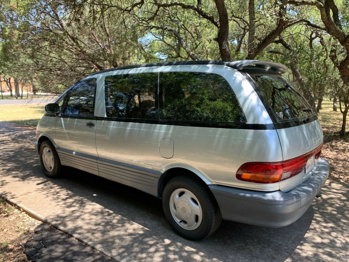 1991 toyota previa le van