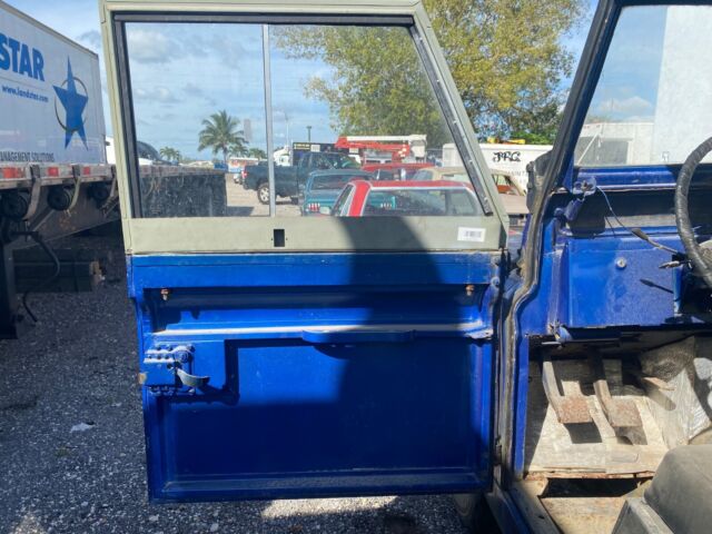 solid 1965 land rover santana for restoration with engine freshened up