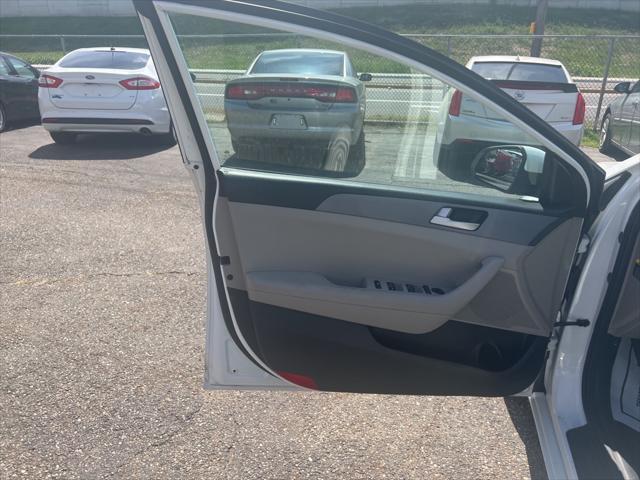 2017 hyundai sonata se