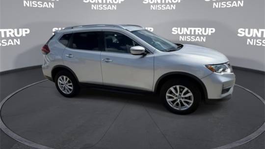 2020 nissan rogue sv