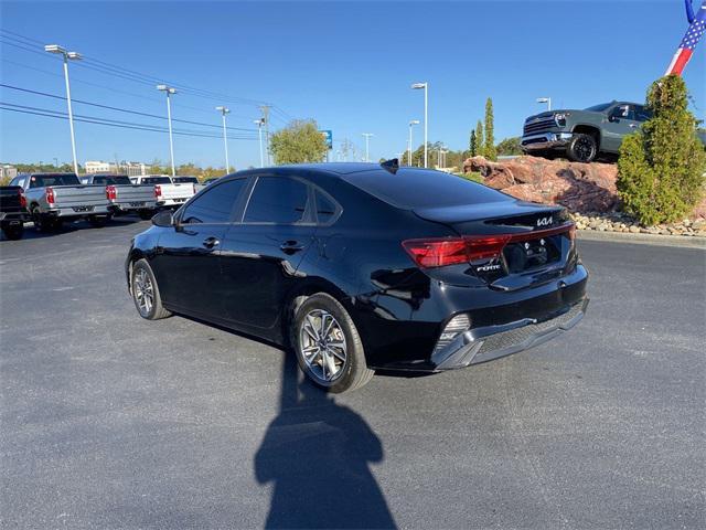 2024 kia forte lxs