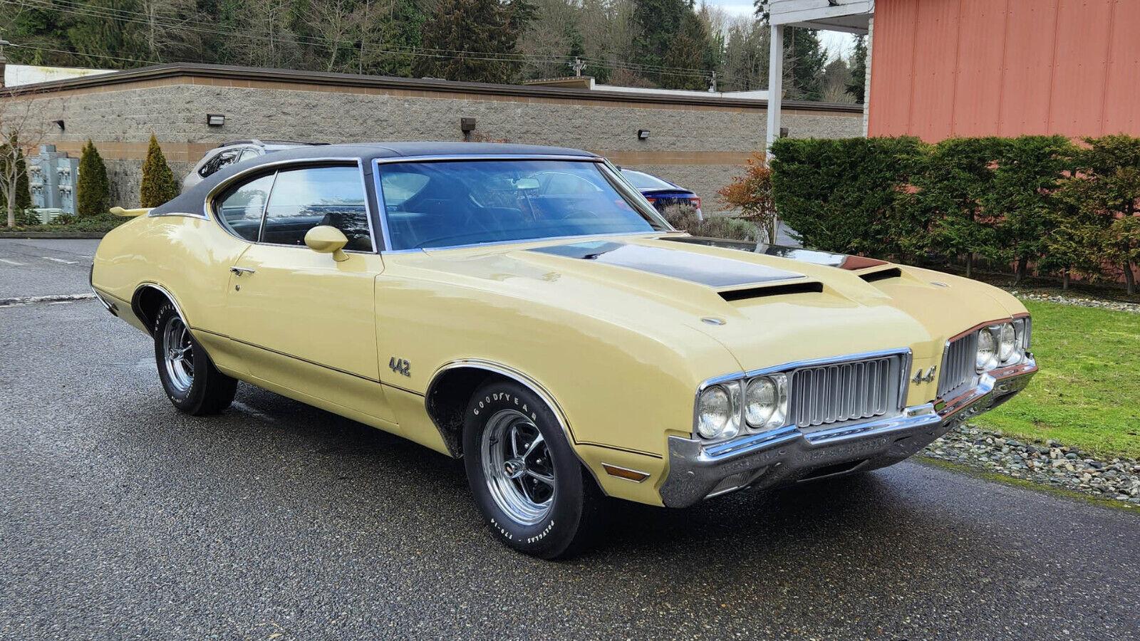 1970 oldsmobile 442 hardtop excellent condition sunflower yellow