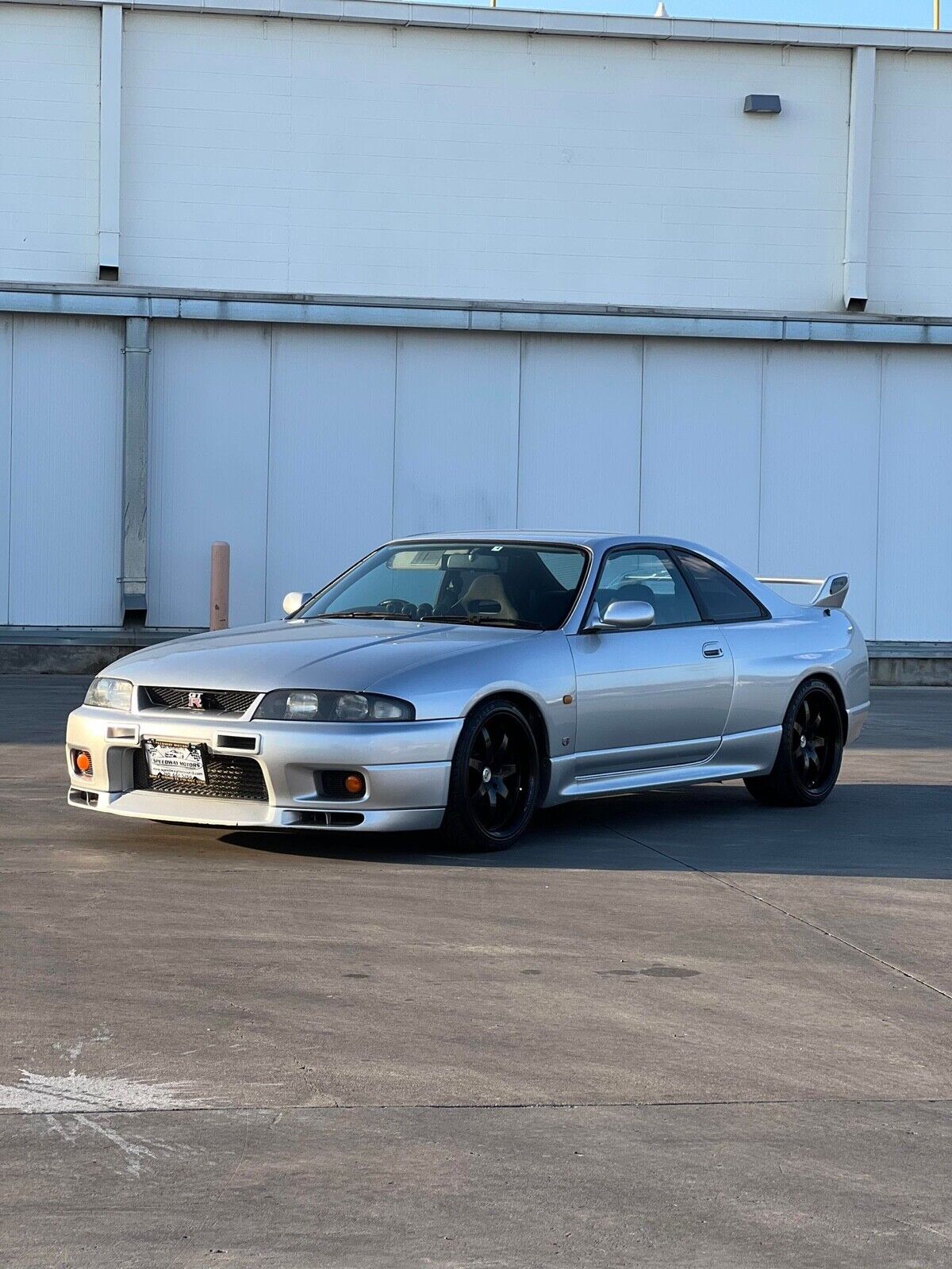 1995 nissan gt-r