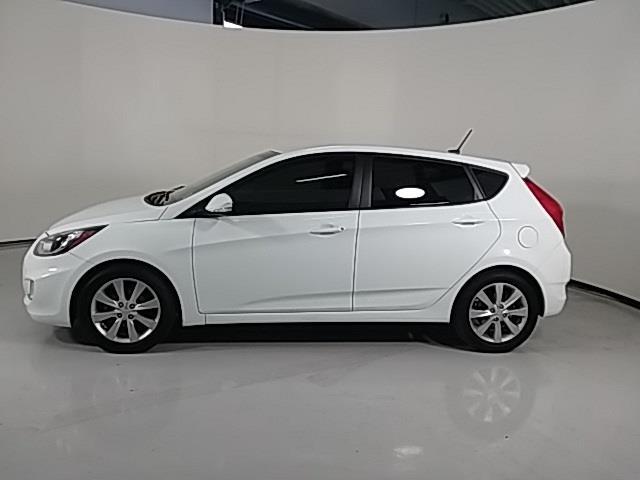 2013 hyundai accent se se 4dr hatchback for sale in evergreen, montana