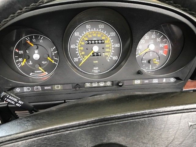 1989 mercedes benz 560sl convertible with hardtop. v8