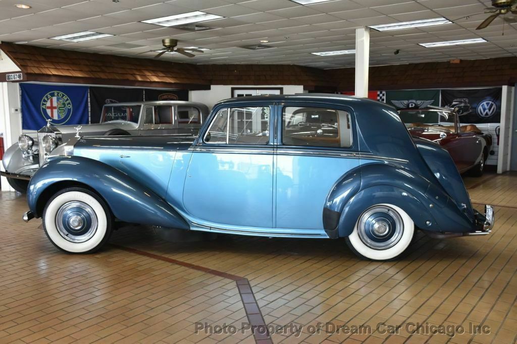 rare lhd ... california car ... excellent color combo ... sunroof ... wow low mi