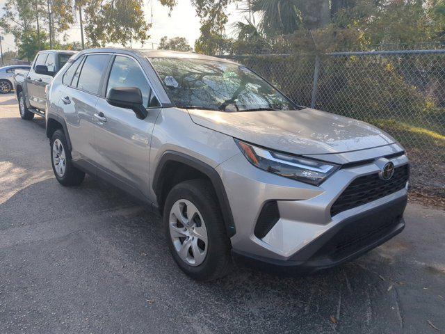 2023 toyota rav4 le