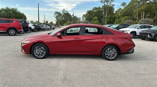 2024 Hyundai Elantra