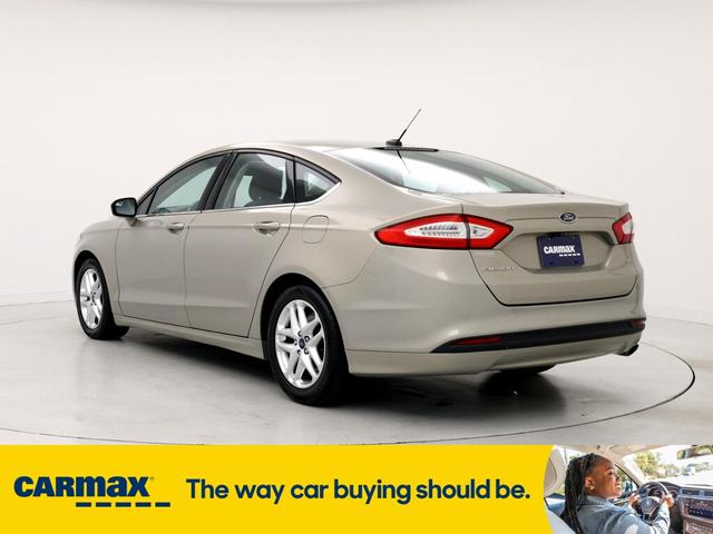 2015 ford fusion se