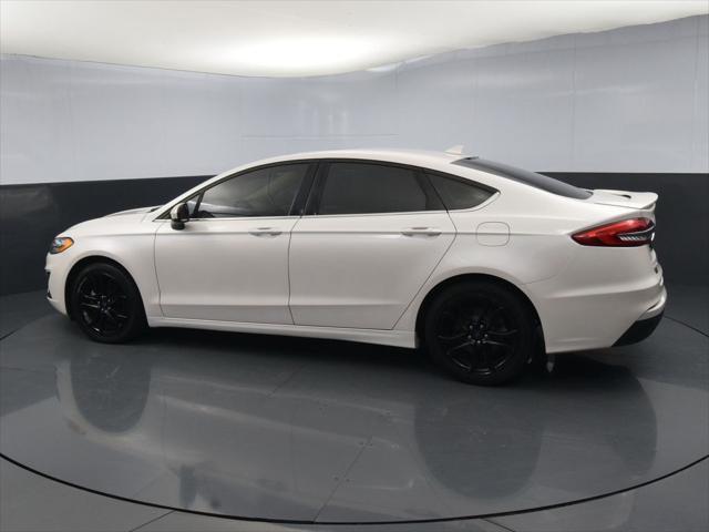 2019 ford fusion se