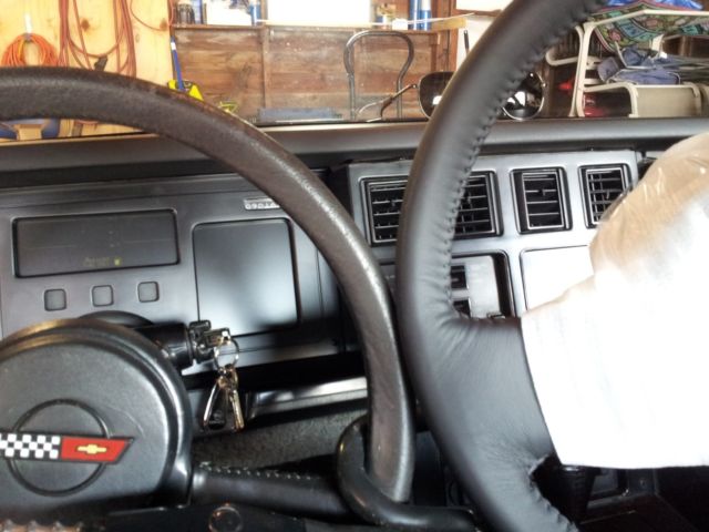 1985 chevrolet corvette z51 (performance package)
