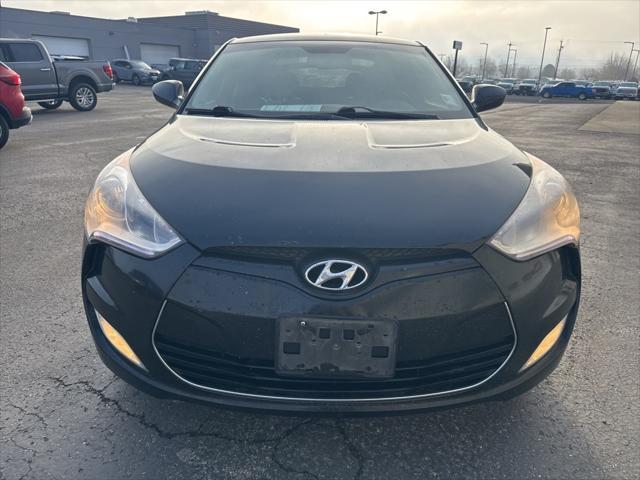 2013 hyundai veloster base