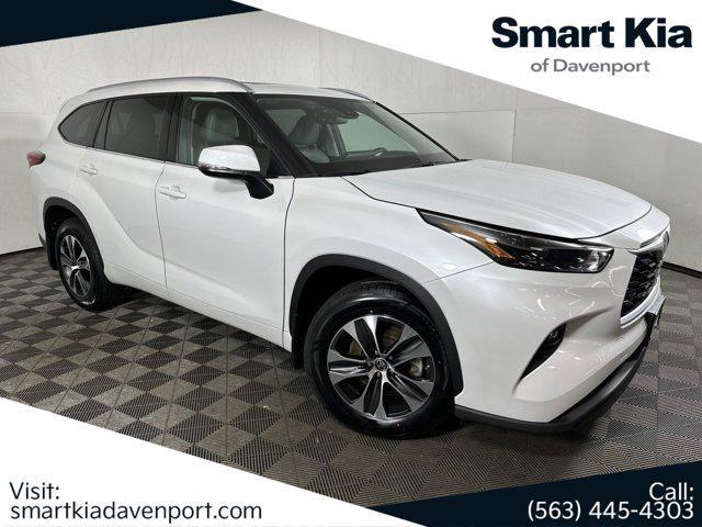 2022 toyota highlander xle