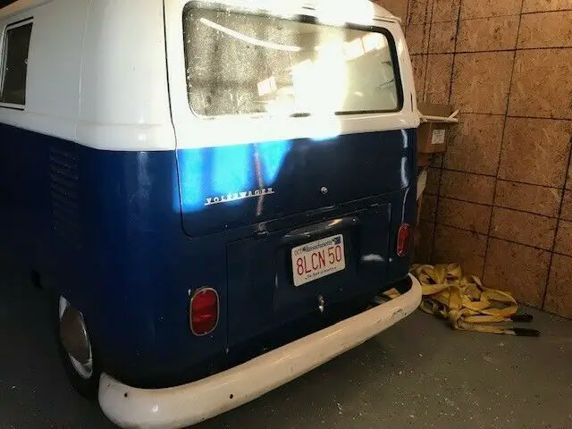 1966 volkswagen bus/vanagon , restored. blue/white, 11 window. new engine