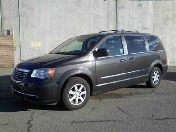 2012 chrysler town & country touring minivan 4d in san leandro, ca