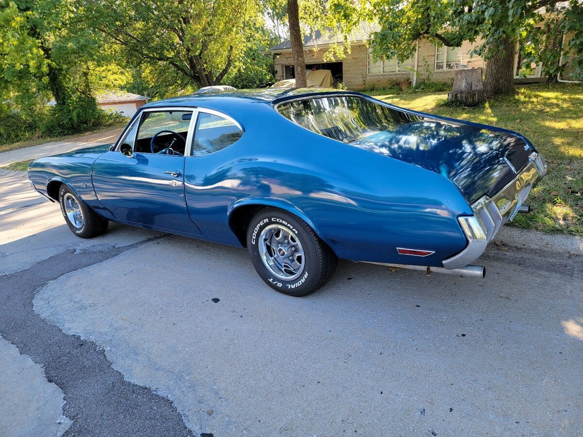 1970 oldsmobile f-85 coupe blue