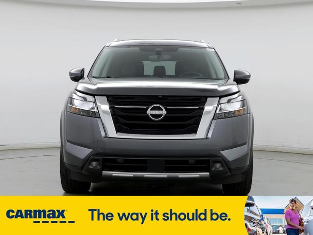 2022 nissan pathfinder sl