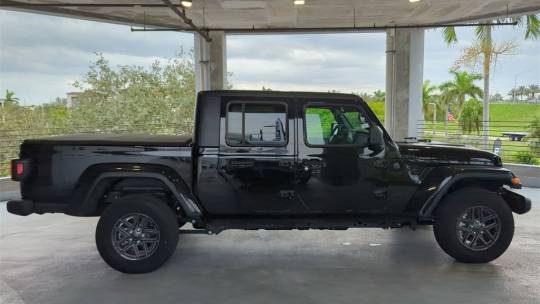 2024 Jeep Gladiator