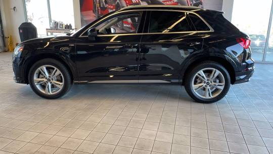 2022 Audi Q3