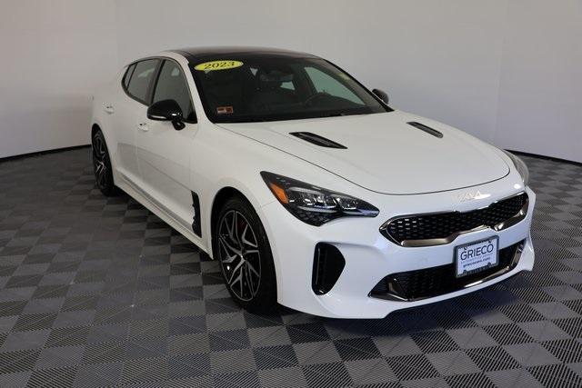 2023 kia stinger gt-line