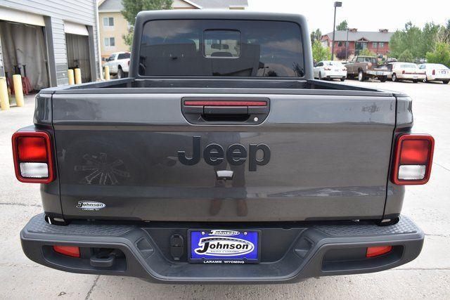 2023 jeep gladiator sport
