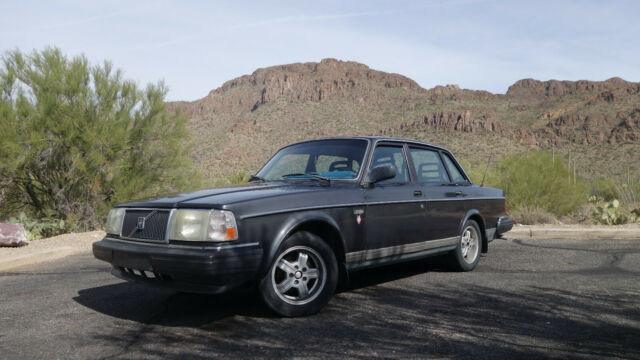1990 volvo 240 dl sedan, 5-speed manual transmission, no reserve