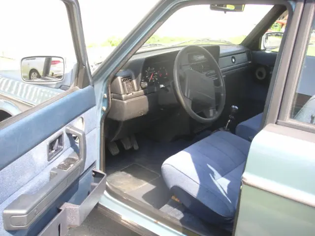 1993 volvo 240 wagon low mileage 5 speed