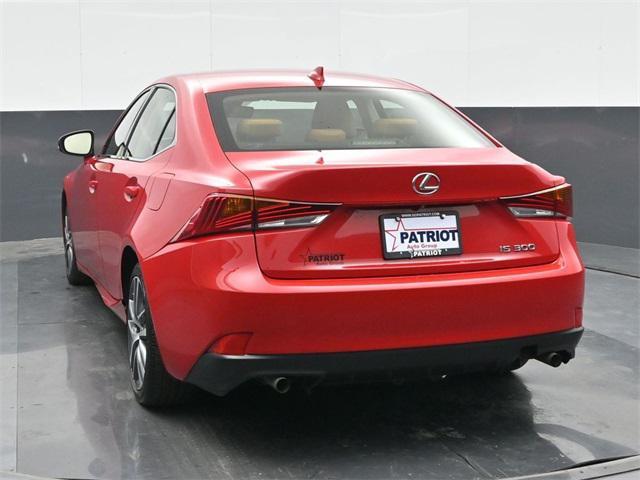 2019 lexus is 300 base