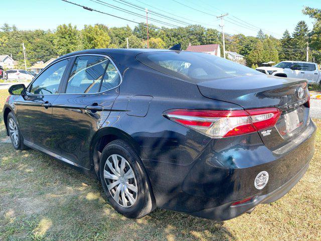 2020 toyota camry le