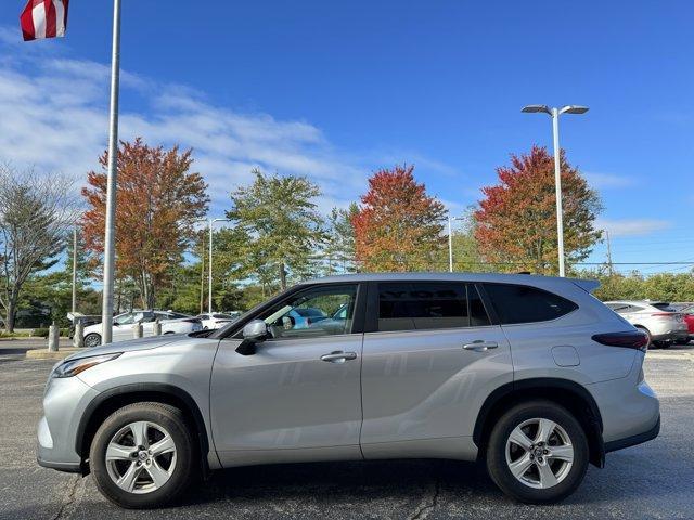 2024 toyota highlander le
