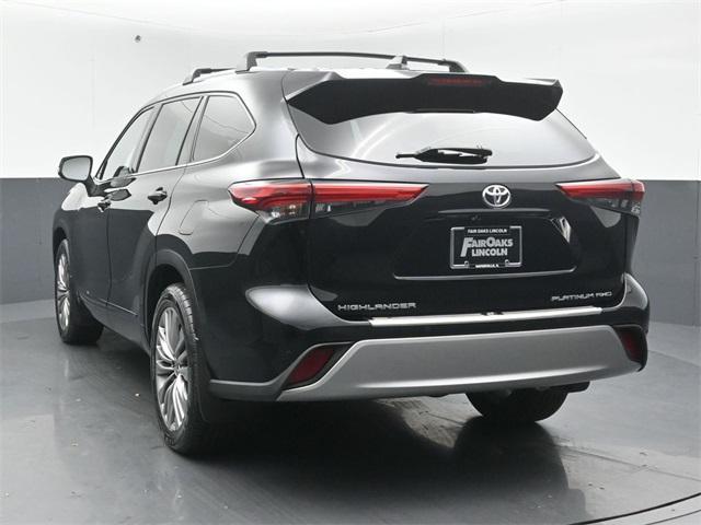 2021 toyota highlander platinum