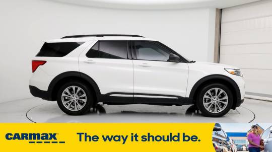 2023 ford explorer xlt rwd