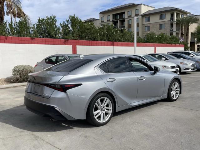 2022 lexus is 300 base