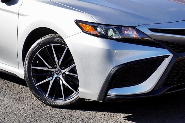2021 toyota camry se nightshade