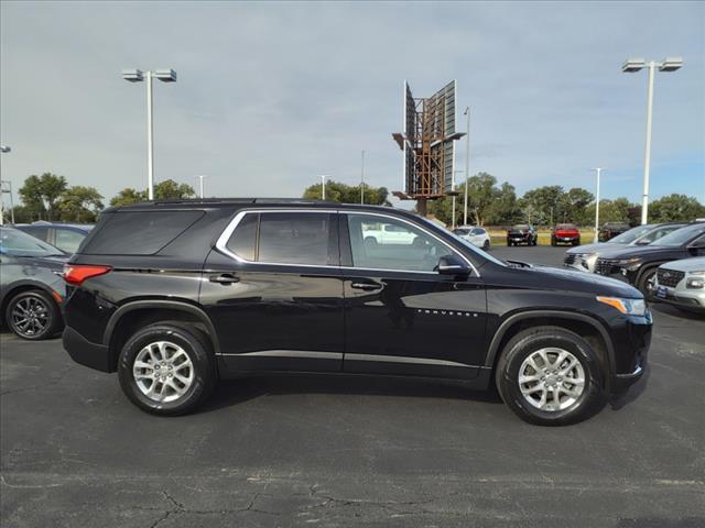 2021 chevrolet traverse lt cloth