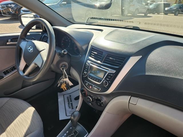 2017 hyundai accent se