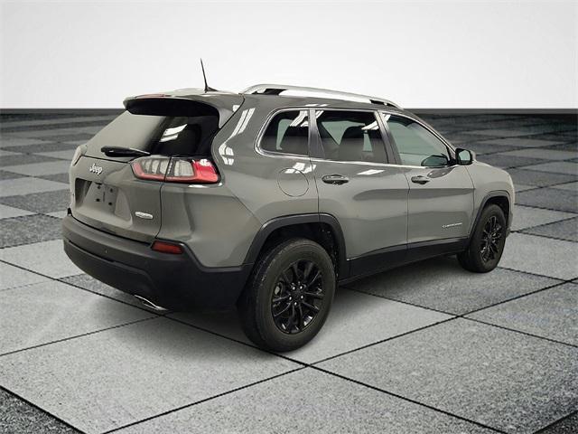 2021 jeep cherokee latitude lux