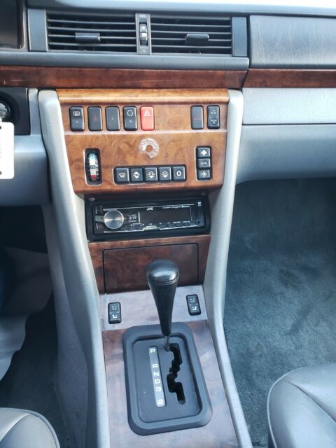 no reserve mercedes cabriolet last of the hand built classics amazing car !!