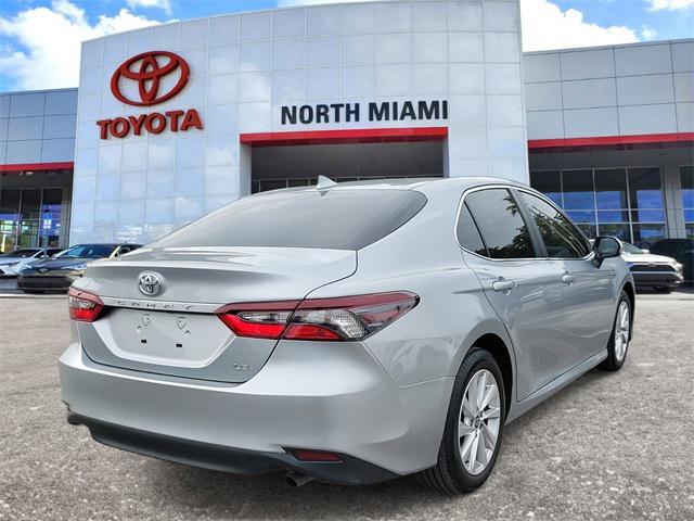 2024 toyota camry le