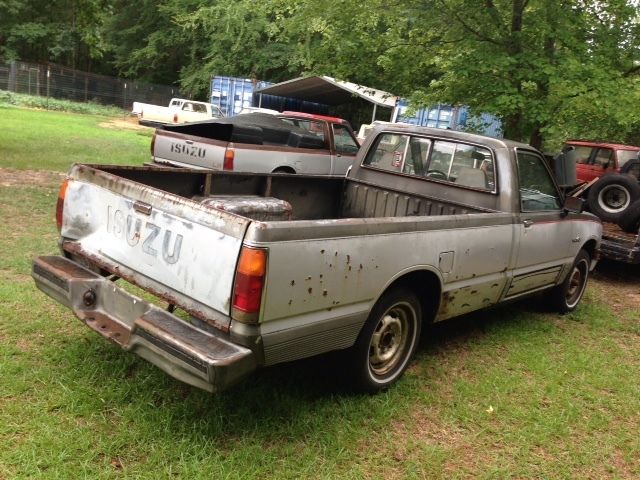 isuzu pup diesel pickup truck
