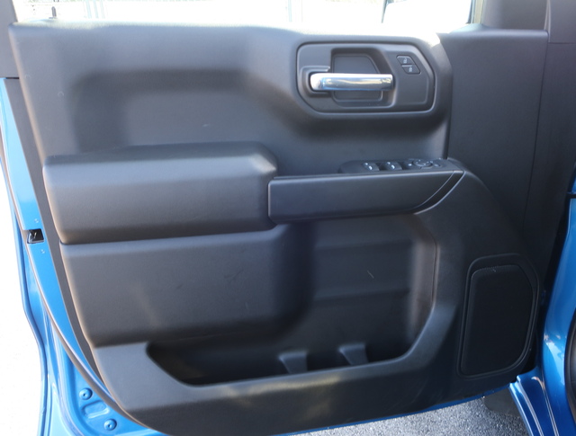 2022 chevrolet silverado 1500 2wd crew cab 147 custom