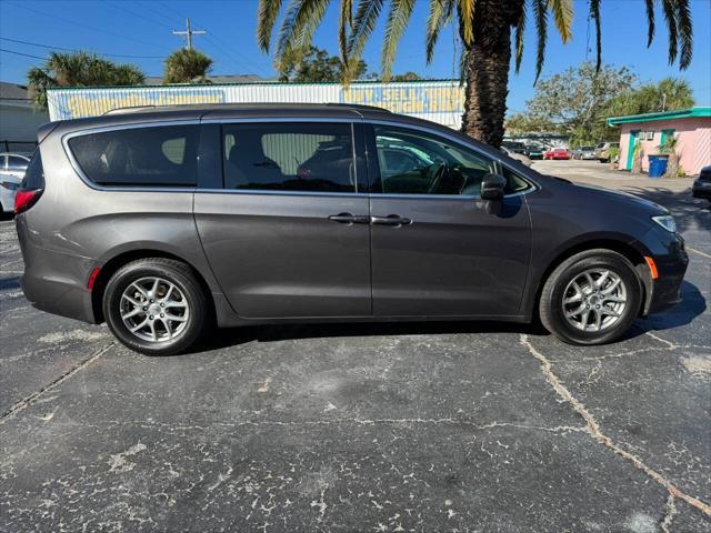2021 chrysler pacifica touring