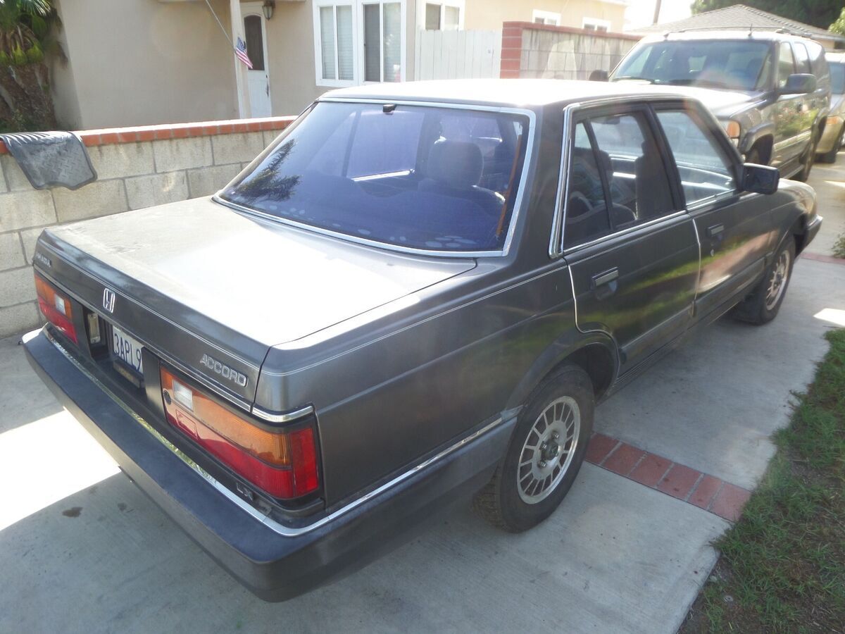 1985 honda accord lx 94k, 1-owner, perfect interior, not running good for parts