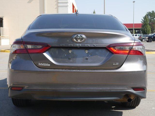 2022 toyota camry le