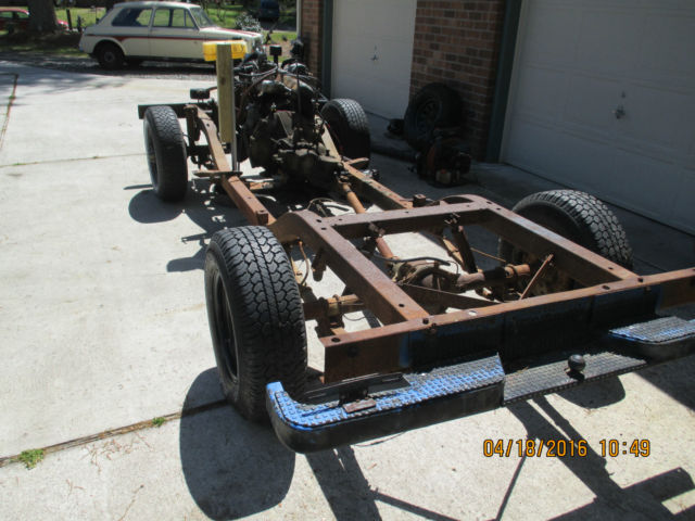 1962 ih scout 80/800 complete rolling chassis running 152 dana 27 dana 44 t90