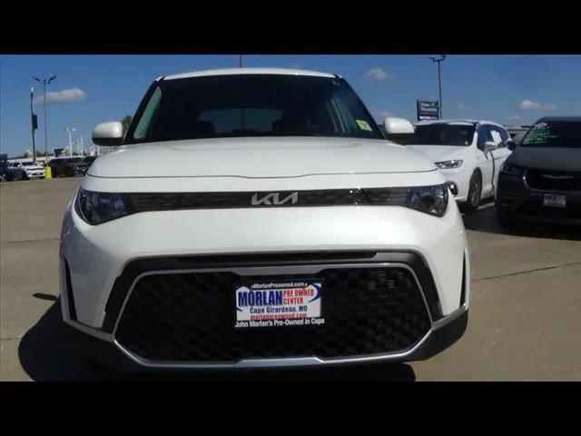 2023 kia soul lx