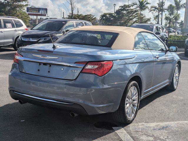2011 chrysler 200 limited